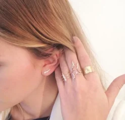 Diamond Cluster Ear Crawler